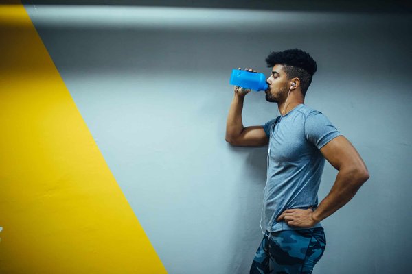 comment rester hydraté pendant vos séances de fitness en extérieur